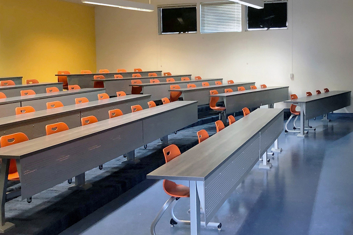 Auditorium and lecture hall furniture