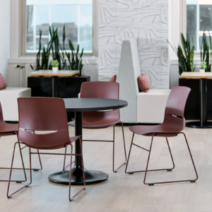 Chaise-empilable-Limelite-scene-5