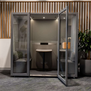 Cabine-acoustique-Tuesday-Plus-scene-1